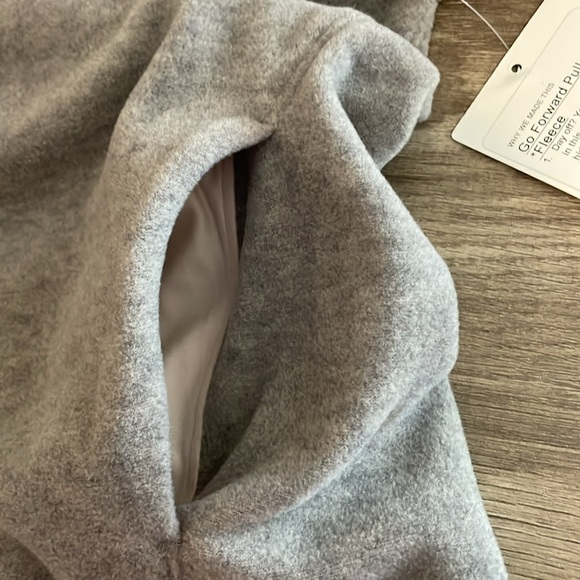 Lululemon Go Forward Pullover Fleece Size 2, NWT - Picture 13 of 15
